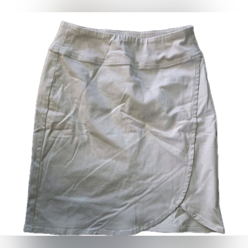 Belle by Kim Gravel TripleLuxe Twill Tulip Hem Skort In Sand Bar - Picture 3 of 7